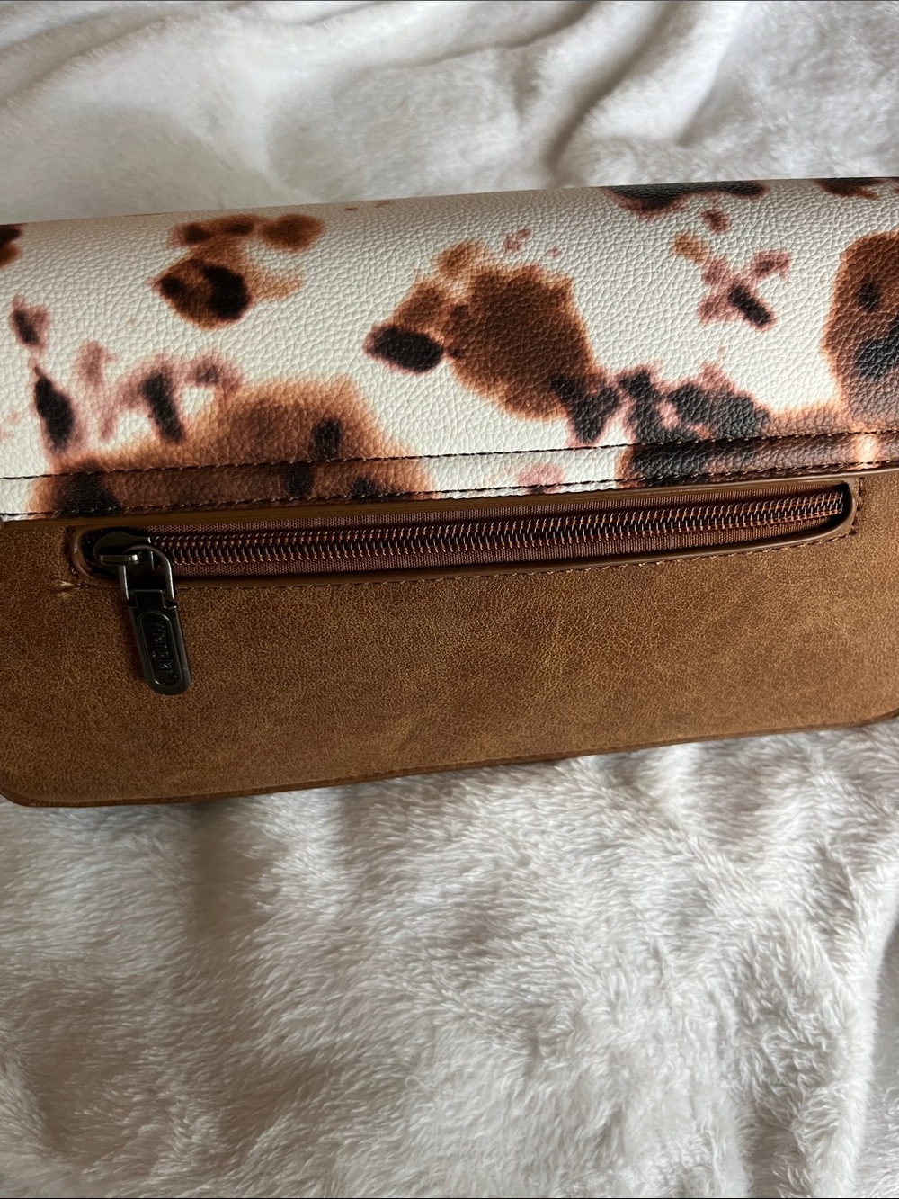 Wrangler - Brown Cow Print Shoulder Bag - Brown, White, Black - Picture 13 of 13